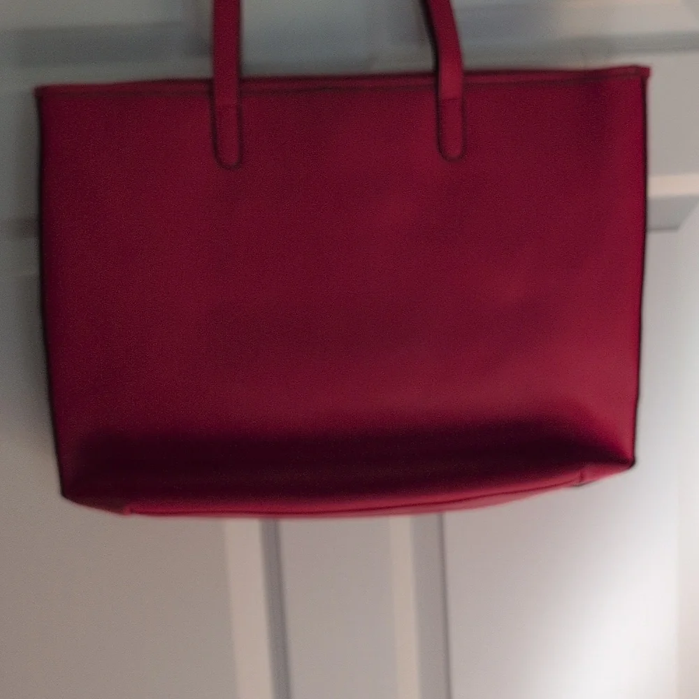 Crabtree & Evelyn Red Laser-Cut Starburst Tote - Picture 3 of 9